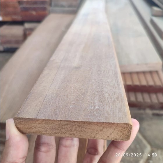 Foto Decking Kayu Bengkirai Polos Untuk Bangku Kursi 2x7x 160-190 cm