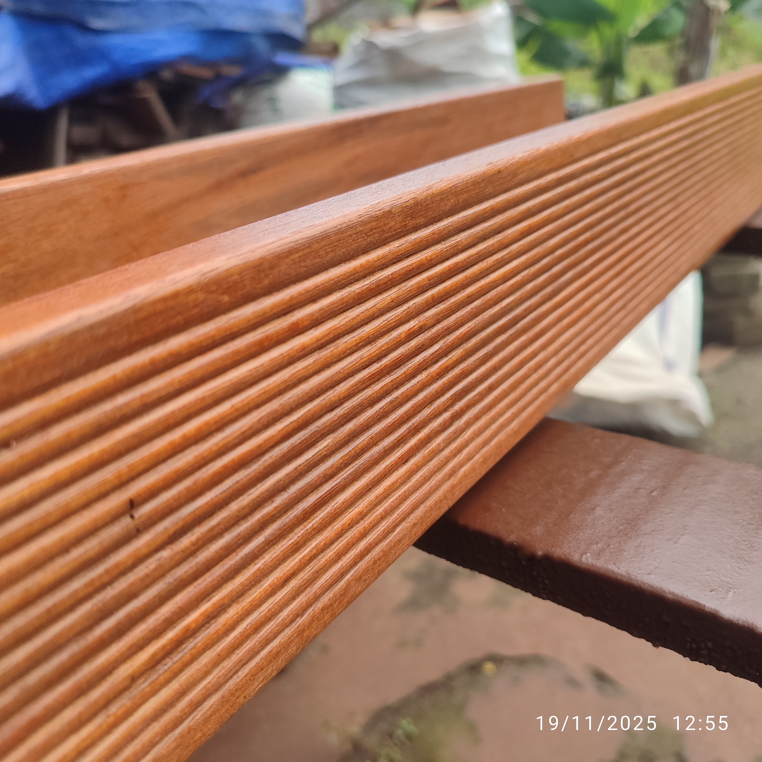 Papan Kayu Tutup Chamber Filter Kolam Decking Kayu Bengkirai Pernis 2 x 9 x 50 - 100 cm